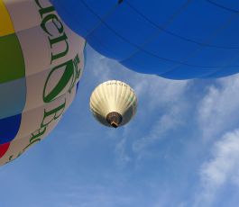 171_15_ballooning-2000-m=1417781558